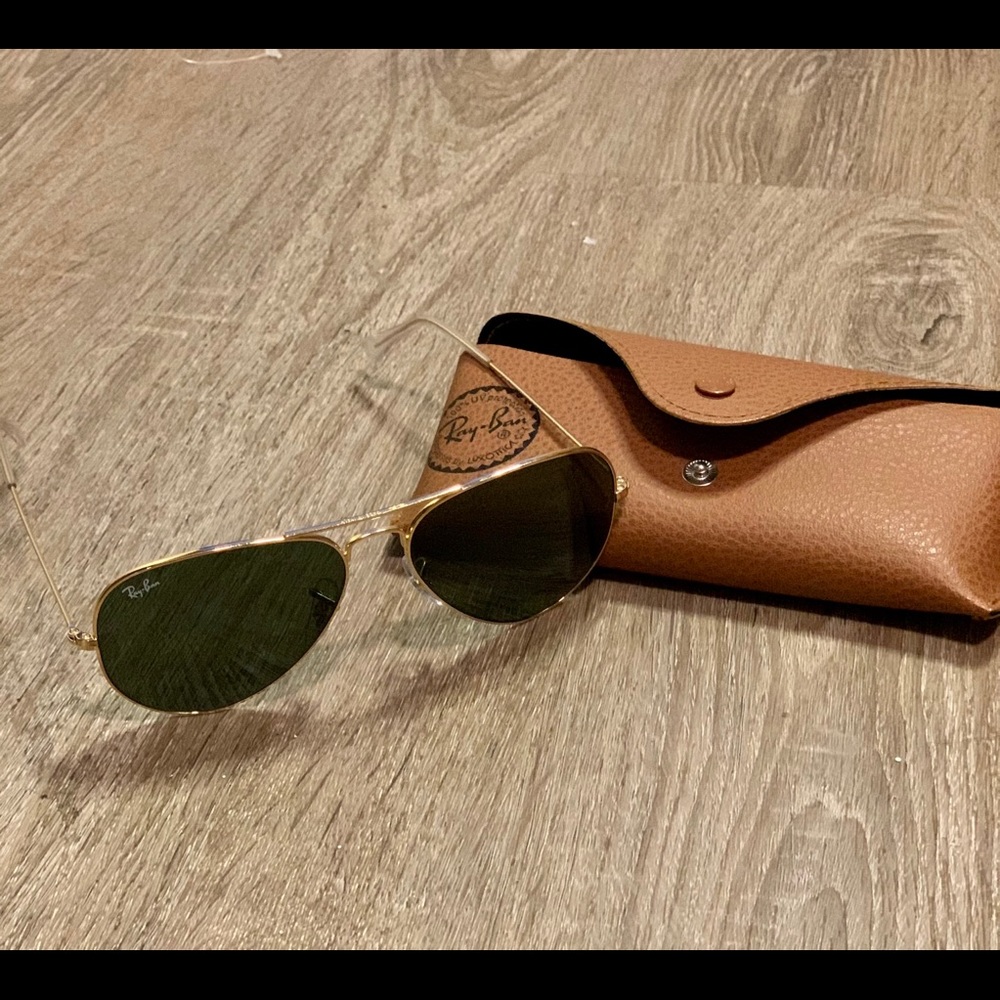 Ray Ban Aviator with Gold Frames